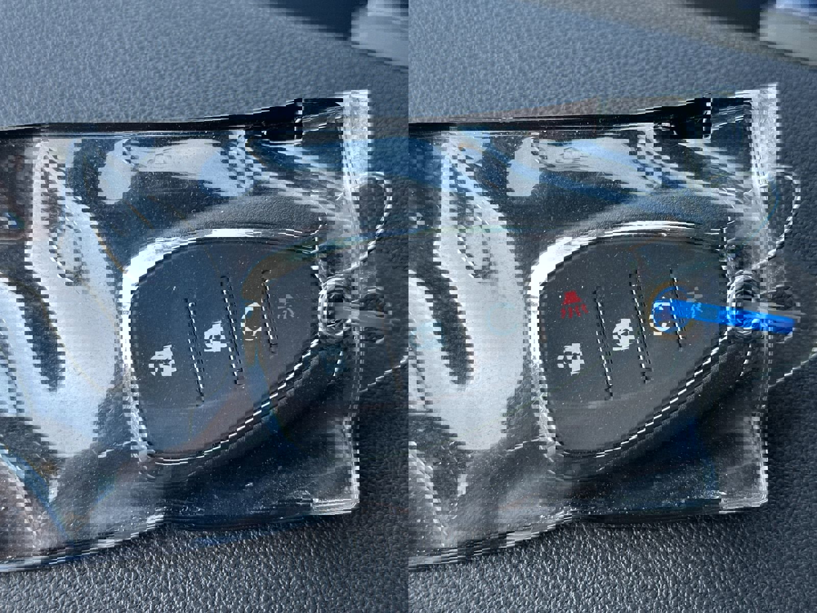 Used 2025 Chevrolet Trax RS w/ Driver Confidence Package image 34