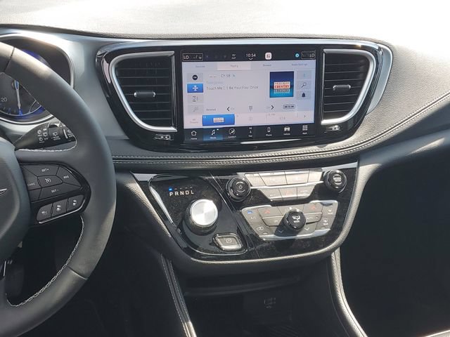 New 2026 Chrysler Pacifica Limited w/ S Appearance Package AWD/4WD image 16