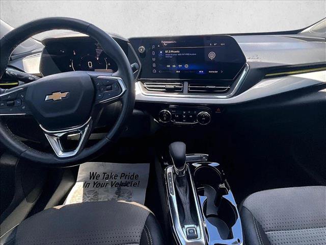 Used 2025 Chevrolet Trax LT w/ Driver Confidence Package FWD image 16