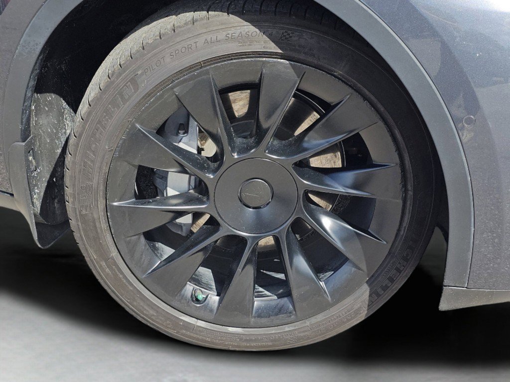 Used 2020 Tesla Model Y Performance AWD/4WD image 18