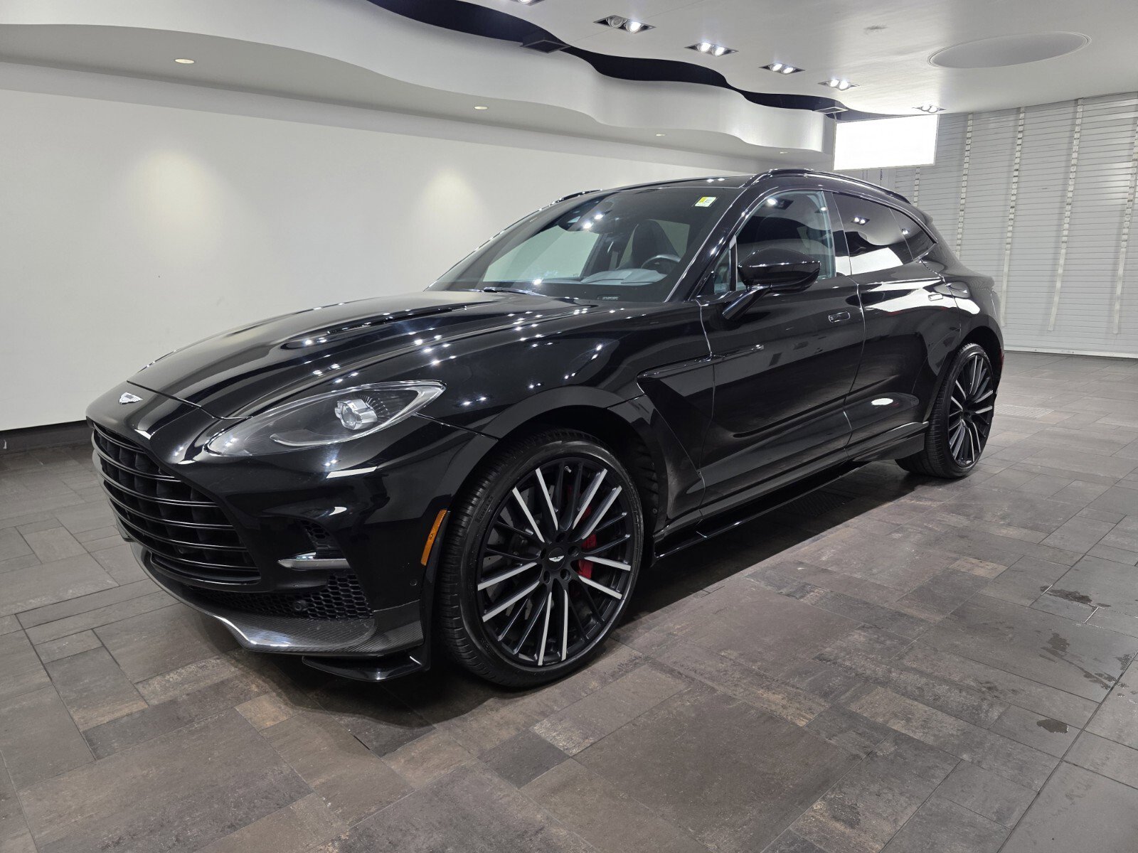 Used 2023 Aston Martin DBX 707 image 24