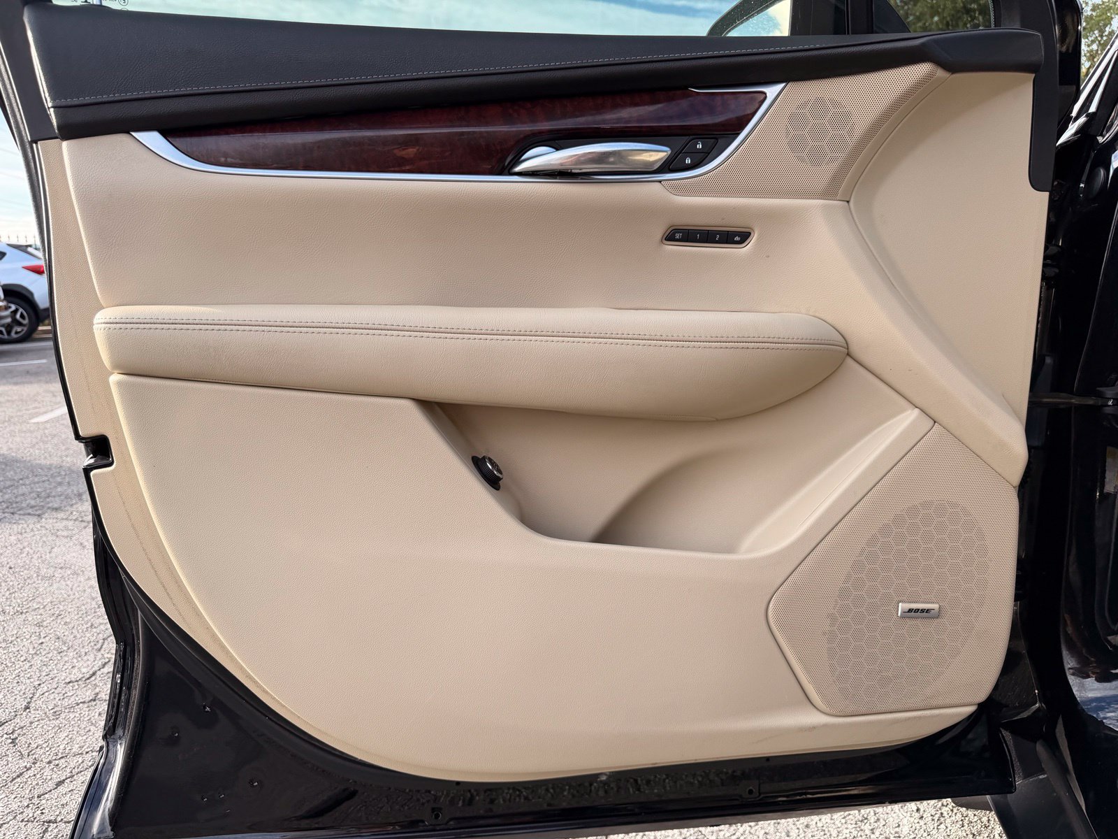 Used 2018 Cadillac XT5 Luxury w/ Driver Awareness Package FWD image 14