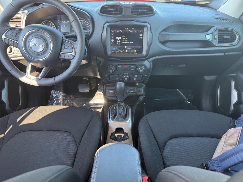 Used 2022 Jeep Renegade Sport image 13