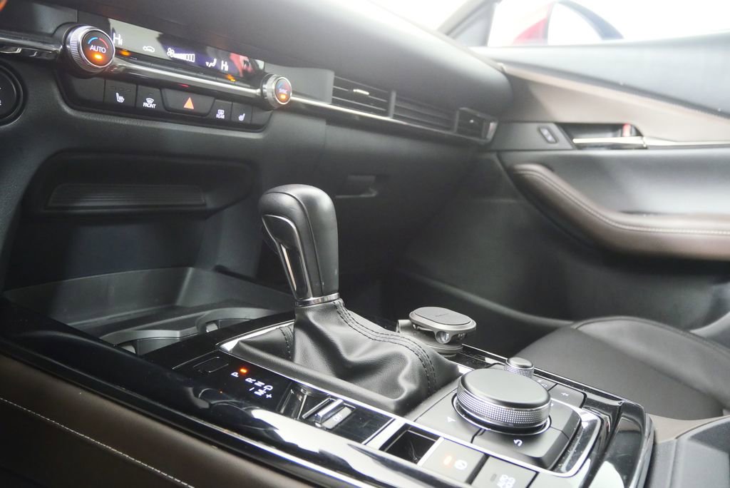 Used 2022 MAZDA CX-30 AWD 2.5 S w/ Premium Package image 26