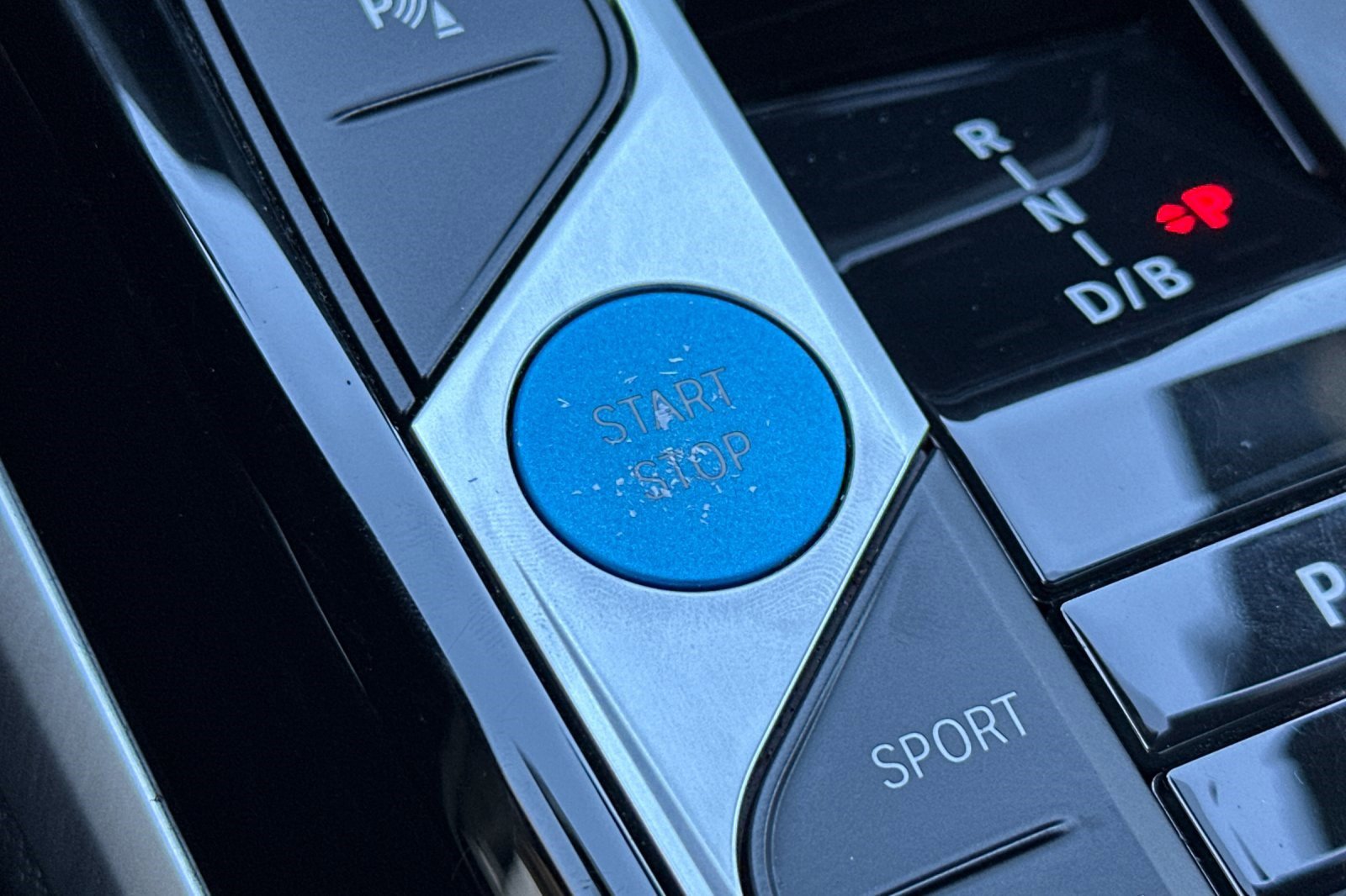 Certified 2024 BMW i4 eDrive35 w/ Convenience Package image 28