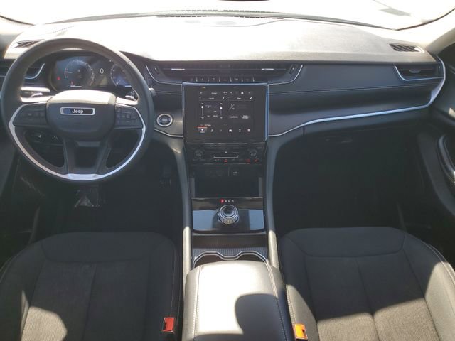 Used 2024 Jeep Grand Cherokee Laredo RWD image 30