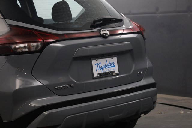 Used 2023 Nissan Kicks SV image 5