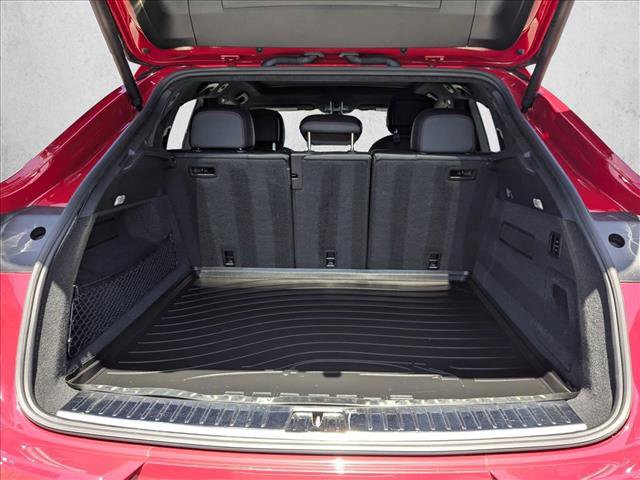 Used 2022 Porsche Cayenne Turbo image 6