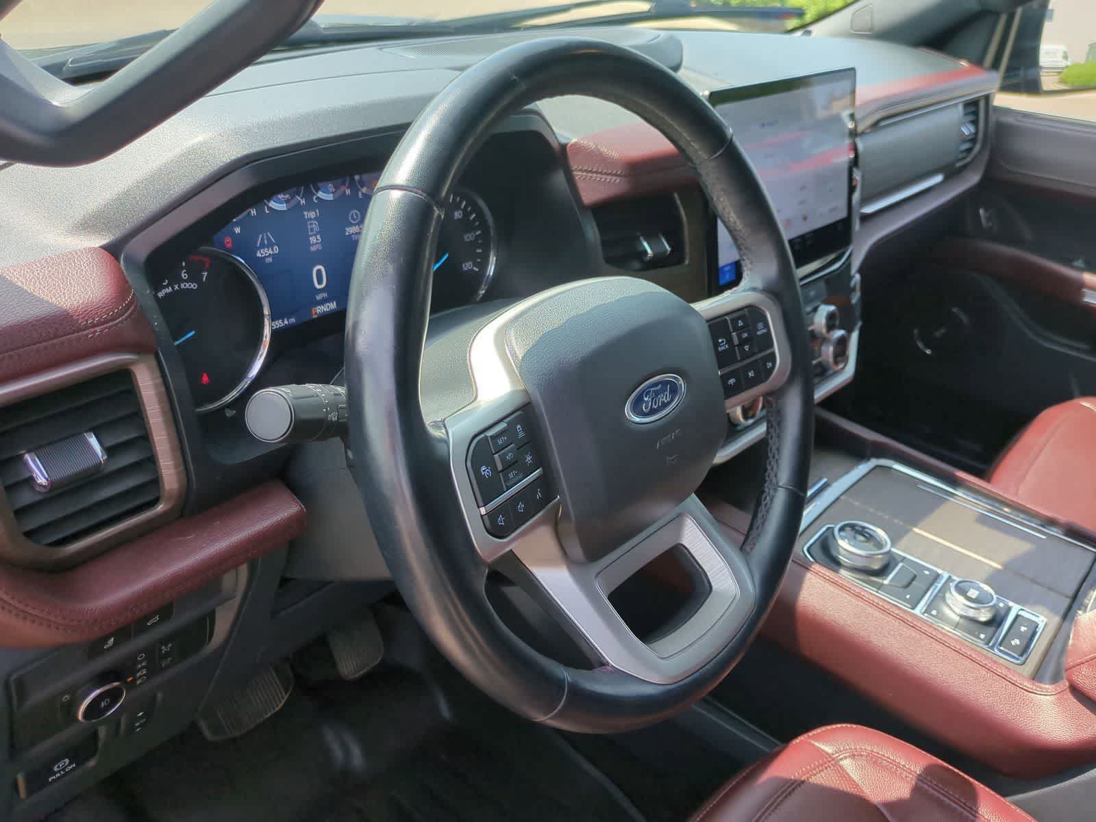 Used 2022 Ford Expedition Limited AWD/4WD image 10
