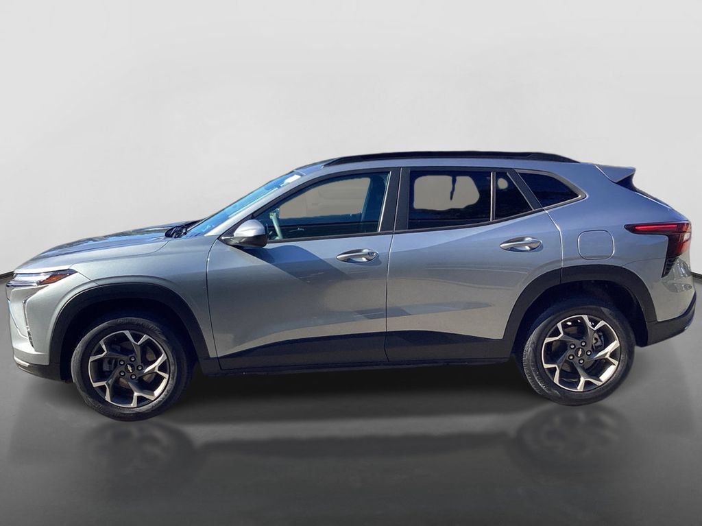 Used 2024 Chevrolet Trax LT FWD image 8