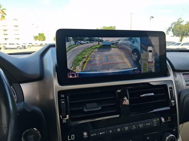 Used 2023 Lexus GX 460 Luxury w/ Accessory Package AWD/4WD image 22