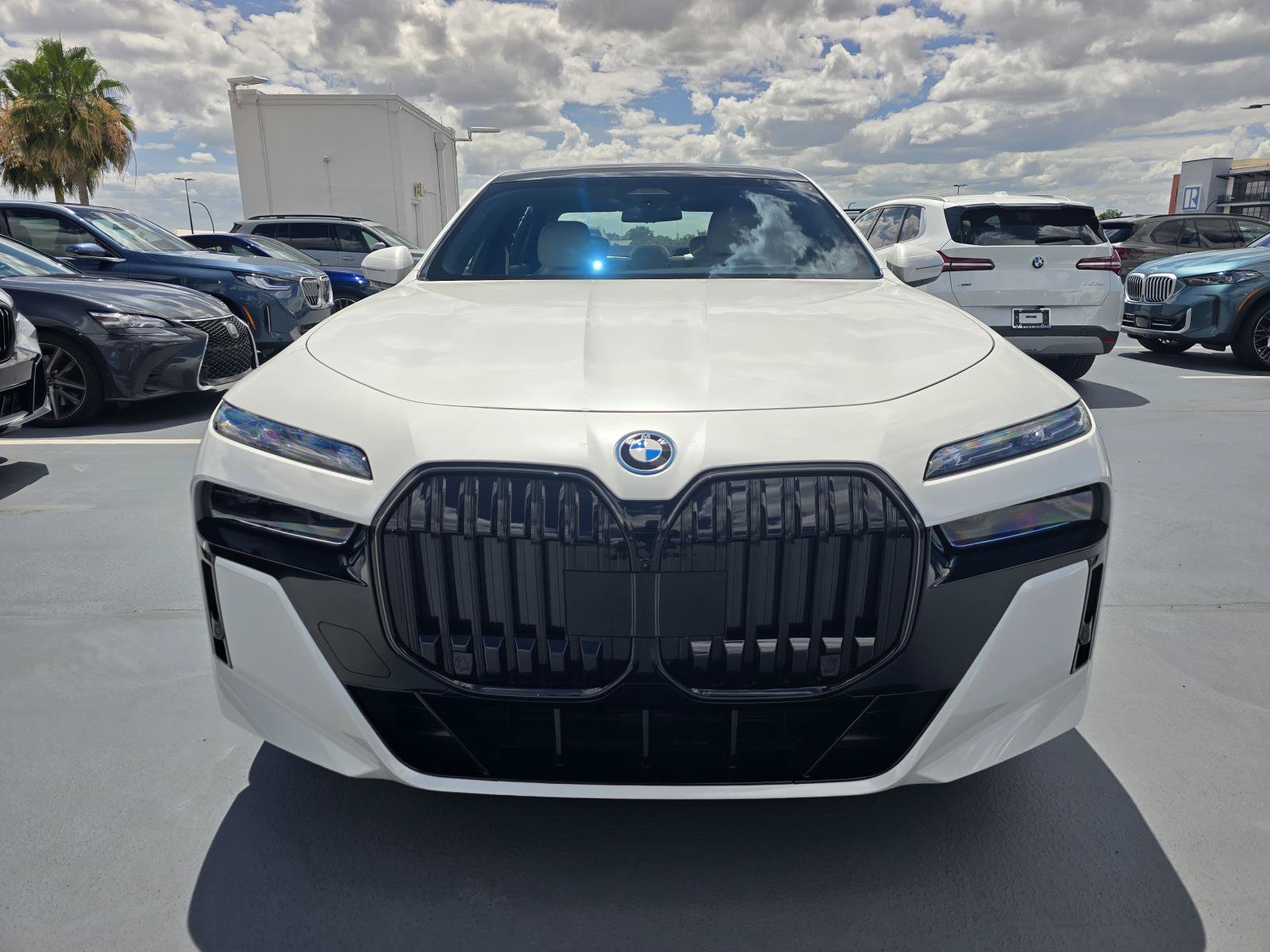New 2026 BMW 750e xDrive w/ Executive Package AWD/4WD image 2