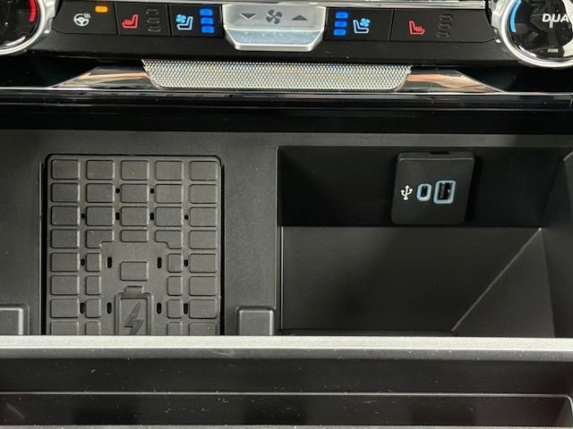 New 2025 Ford F350 Lariat w/ Lariat Ultimate Package image 29