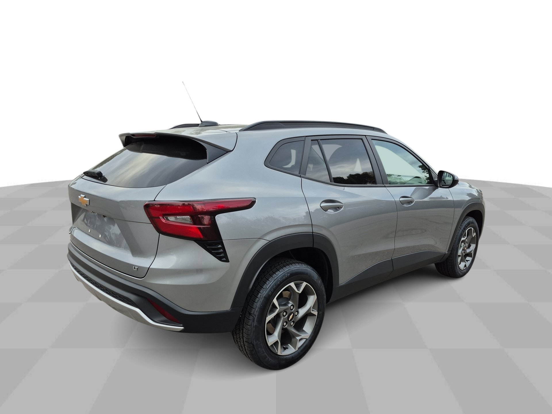 Used 2025 Chevrolet Trax LT FWD image 9