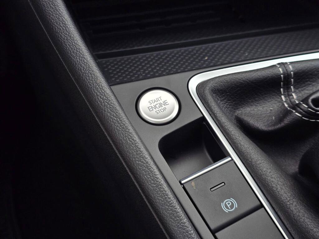 New 2026 Volkswagen Jetta SE image 30