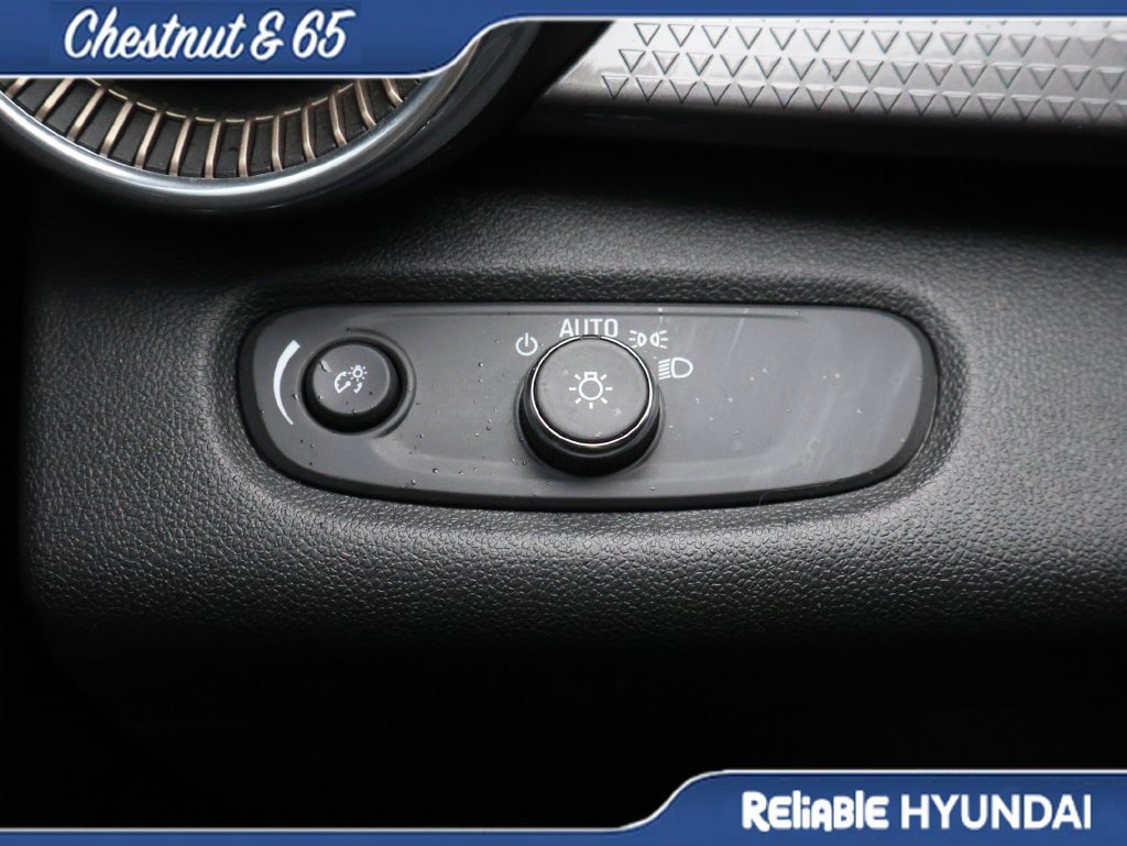Used 2025 Chevrolet Trax ACTIV w/ Driver Confidence Package FWD image 30