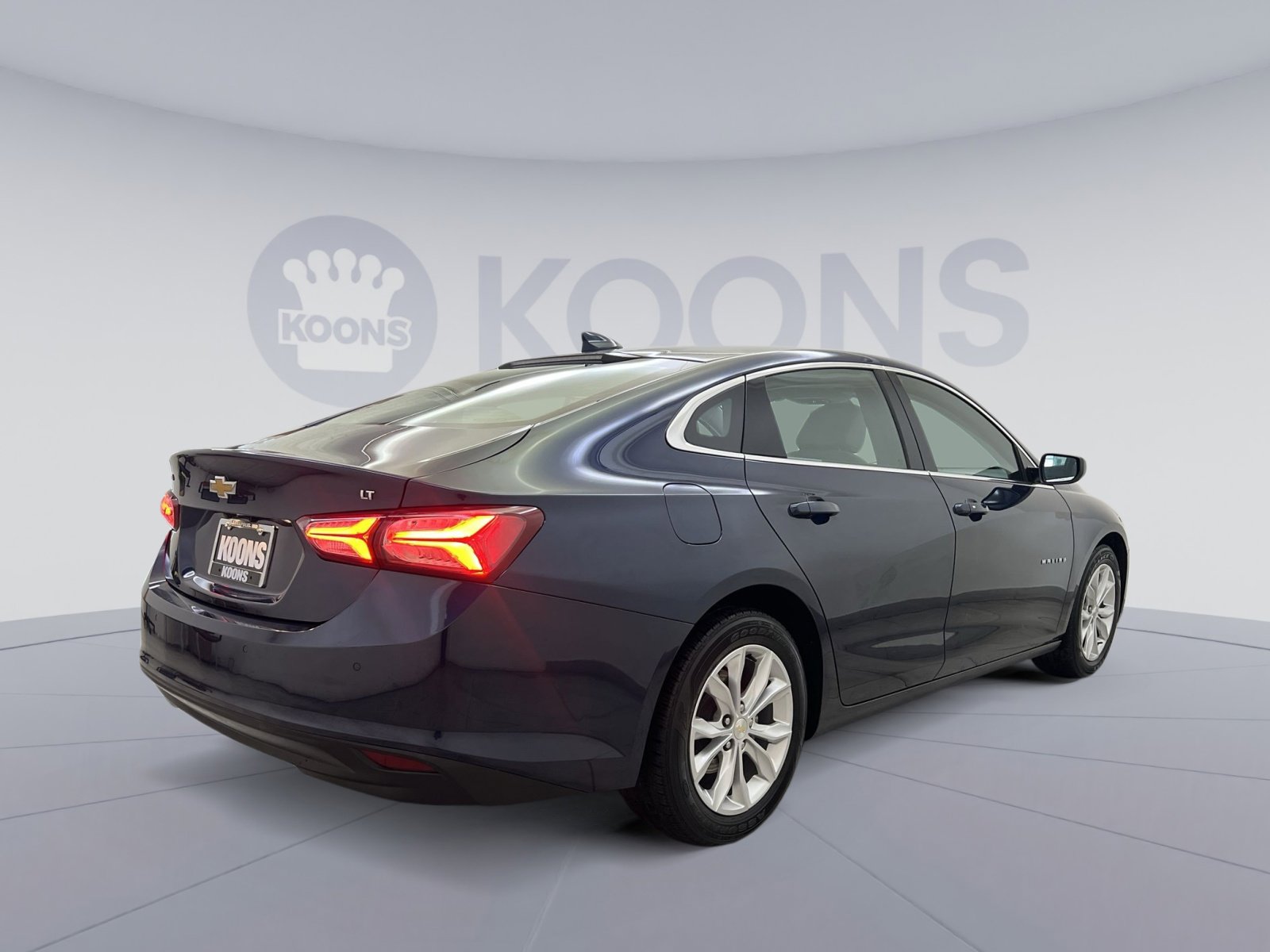 Used 2022 Chevrolet Malibu LT FWD image 8