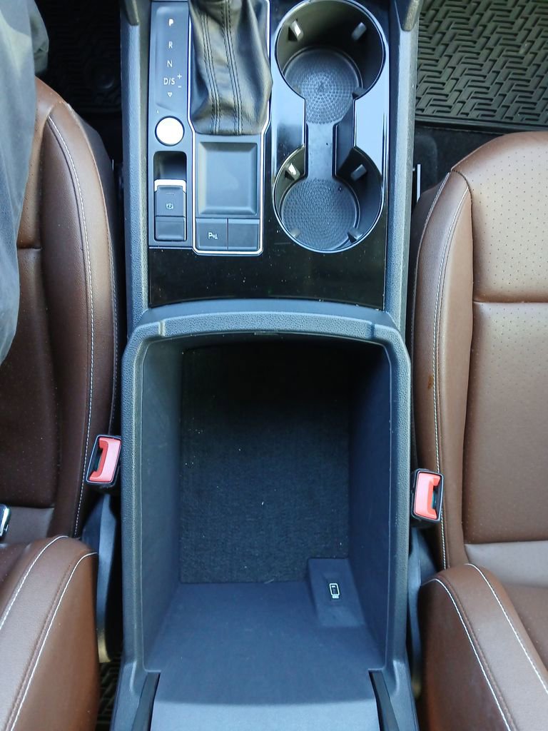 Used 2021 Volkswagen Atlas SEL R-Line image 32