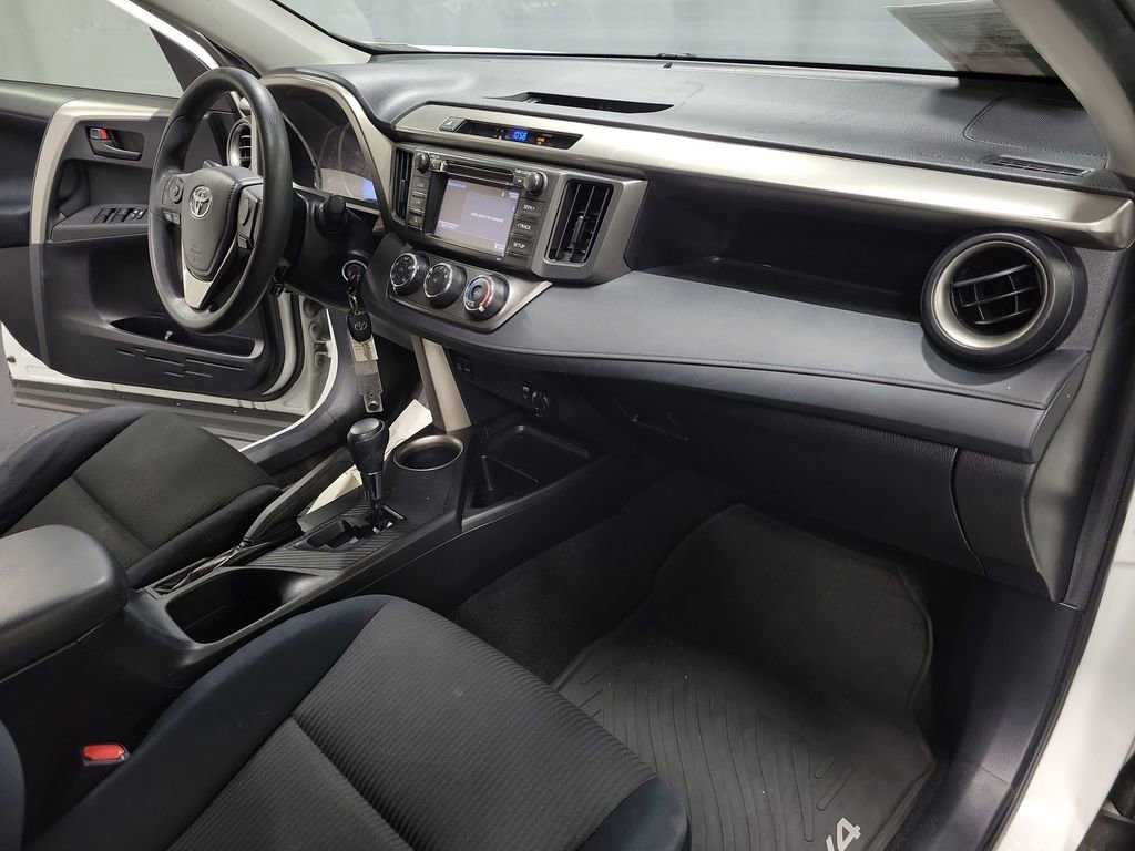 Used 2015 Toyota RAV4 LE image 23