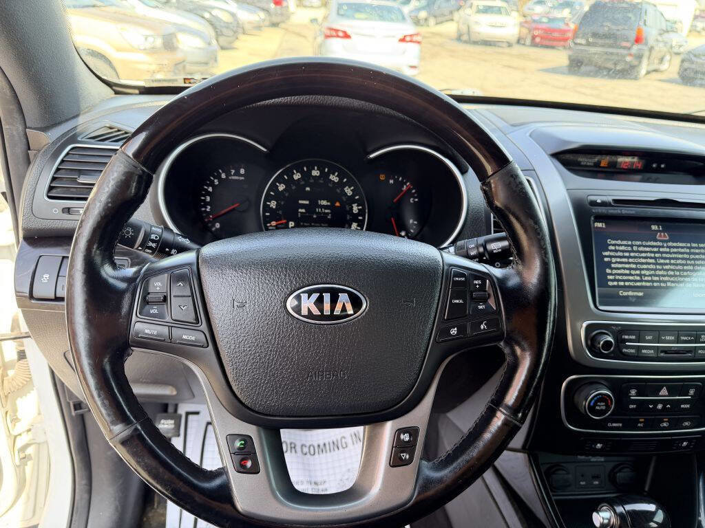 Used 2014 Kia Sorento SX image 12