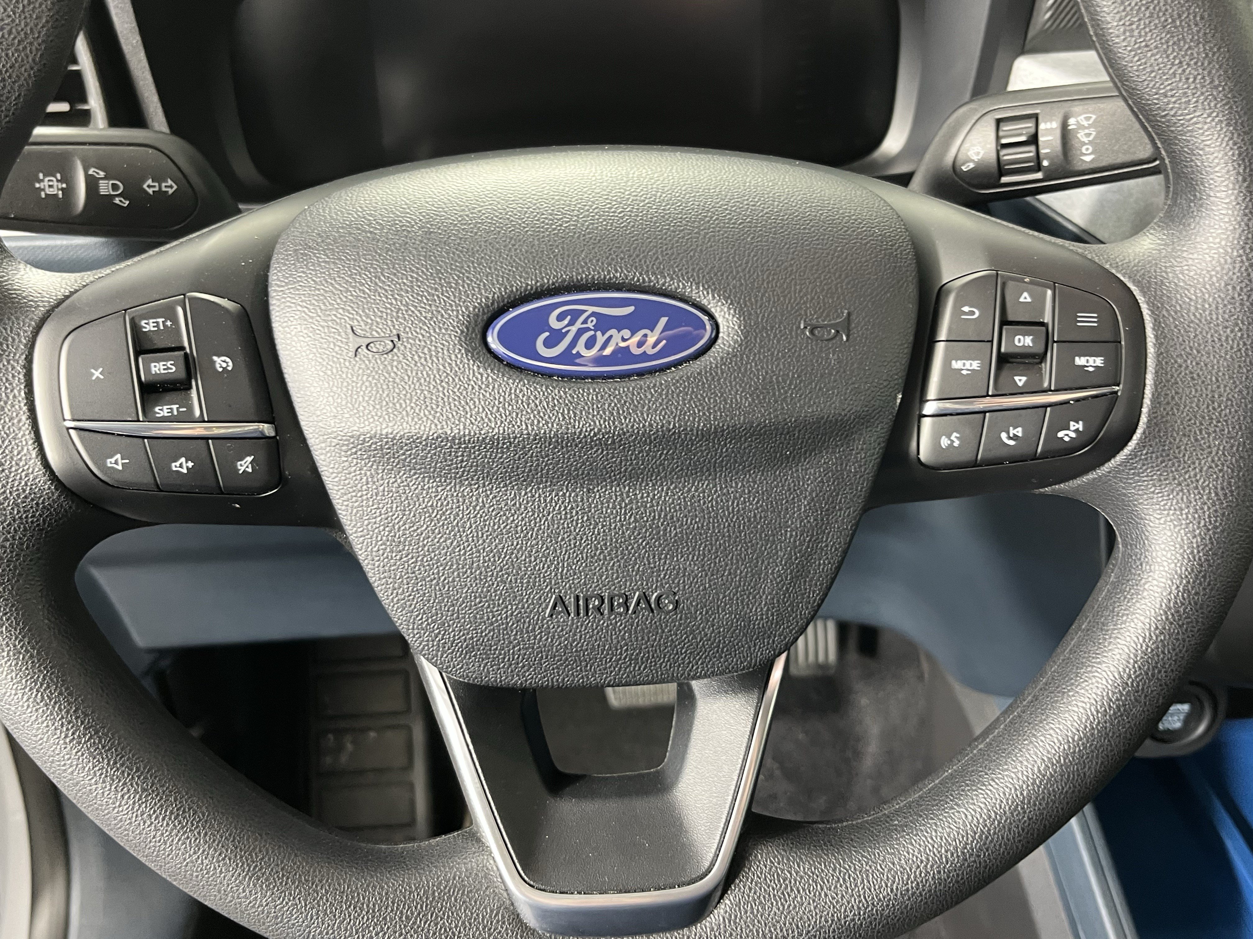 Used 2025 Ford Maverick XLT w/ Equipment Group 302A AWD/4WD image 18