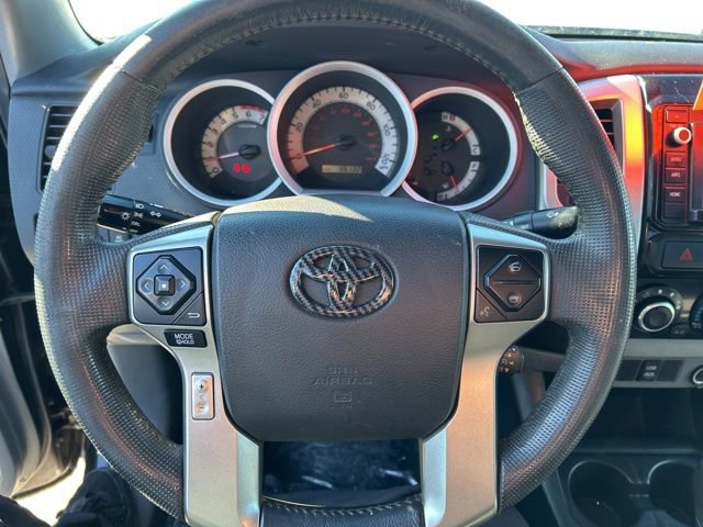 Used 2014 Toyota Tacoma 4x4 Access Cab V6 w/ TRD Sport Package image 21