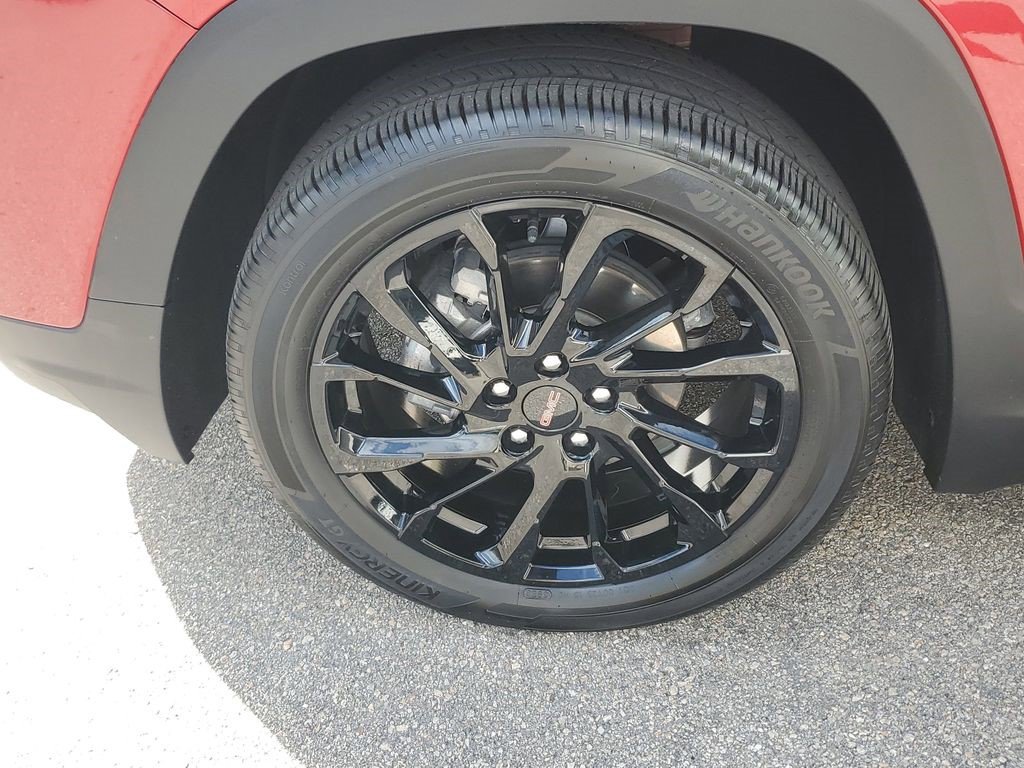 Certified 2024 GMC Terrain SLE w/ Driver Convenience Package FWD image 10