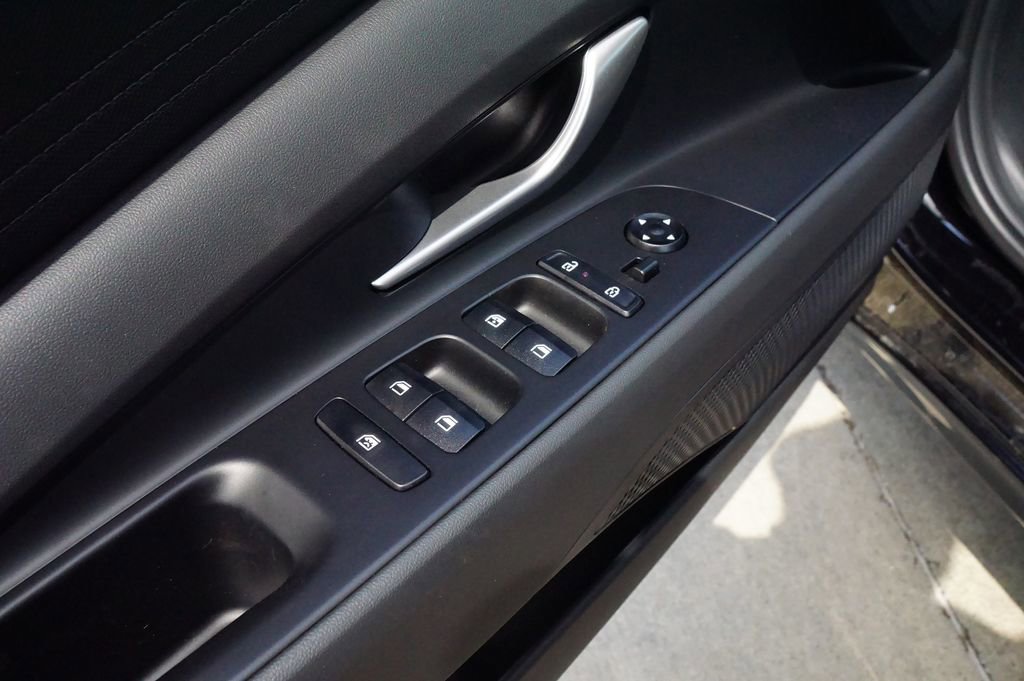 New 2025 Hyundai Elantra Blue image 16