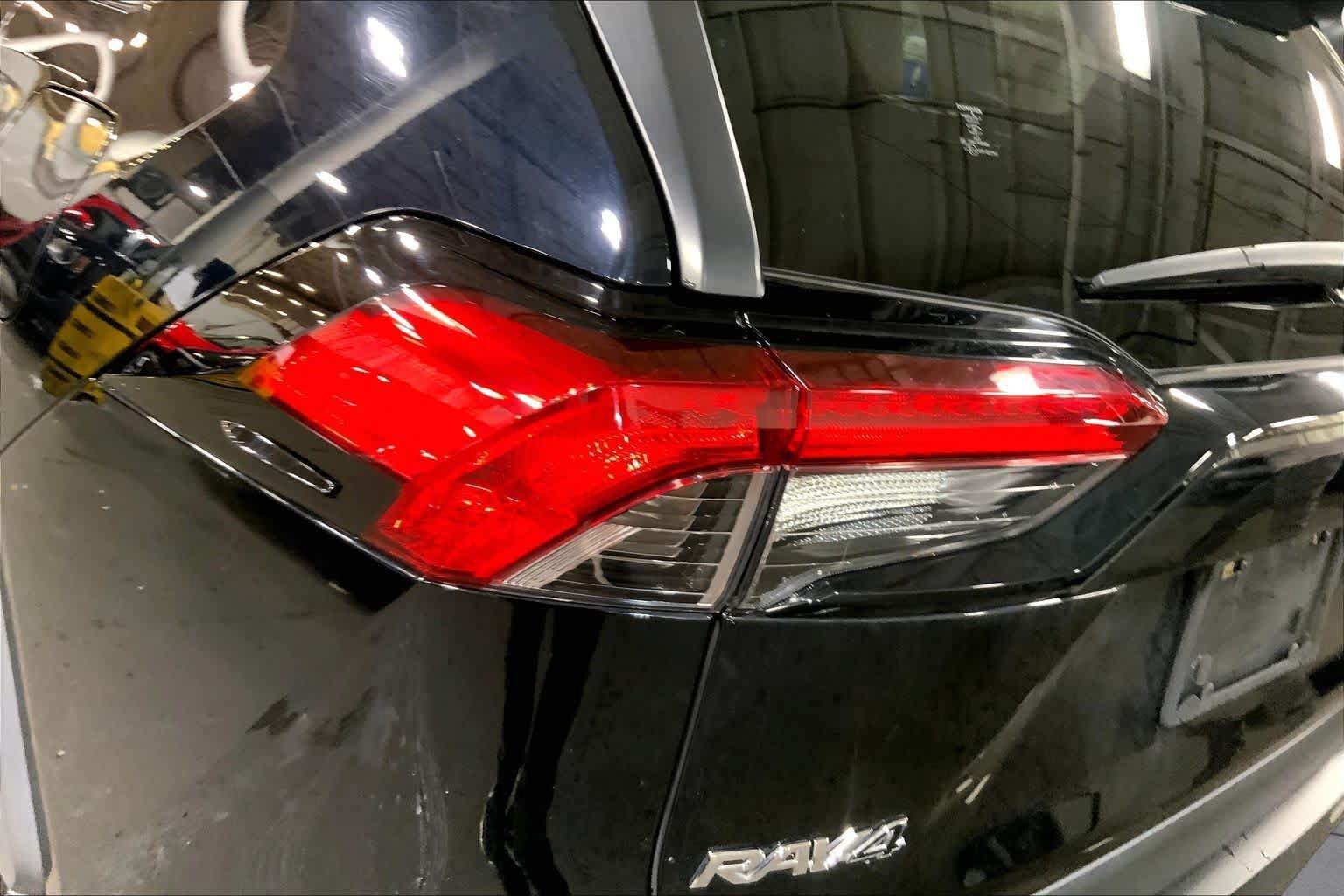 Used 2023 Toyota RAV4 XLE Premium AWD/4WD image 29