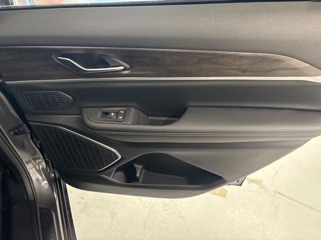 New 2026 Jeep Grand Cherokee L Limited image 30