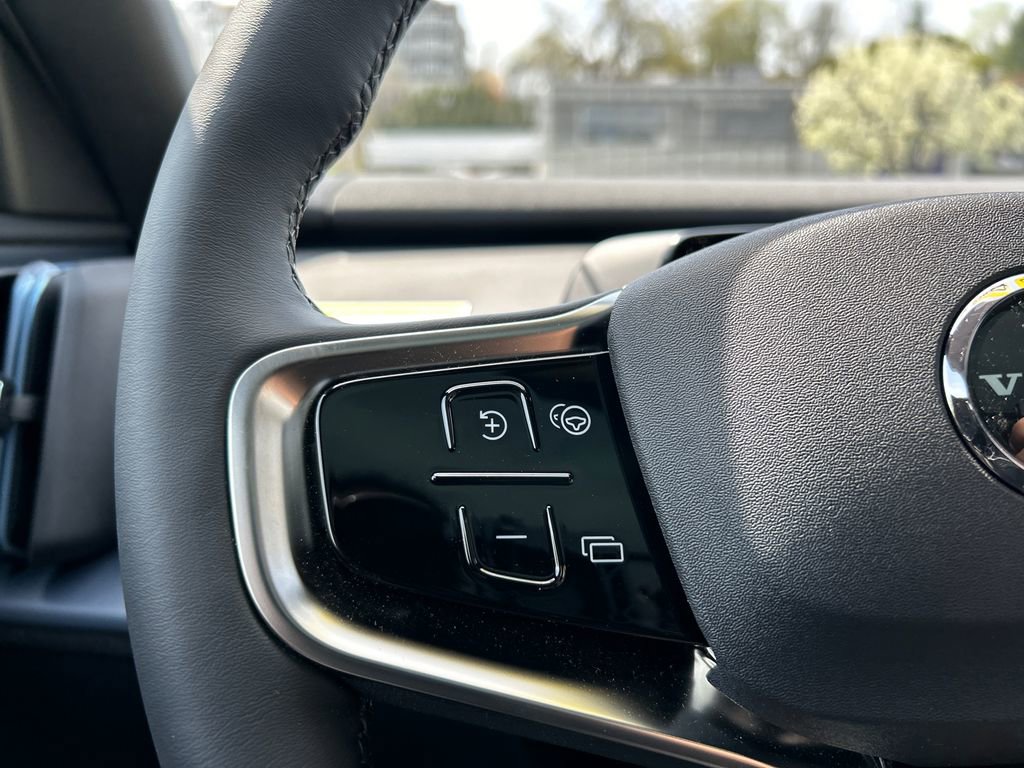 New 2026 Volvo EX30 Ultra w/ Climate Package image 13