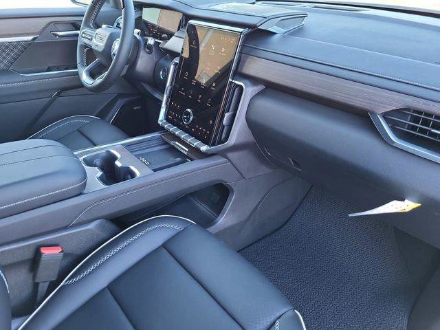 New 2026 GMC Acadia Denali w/ Super Cruise Package image 15