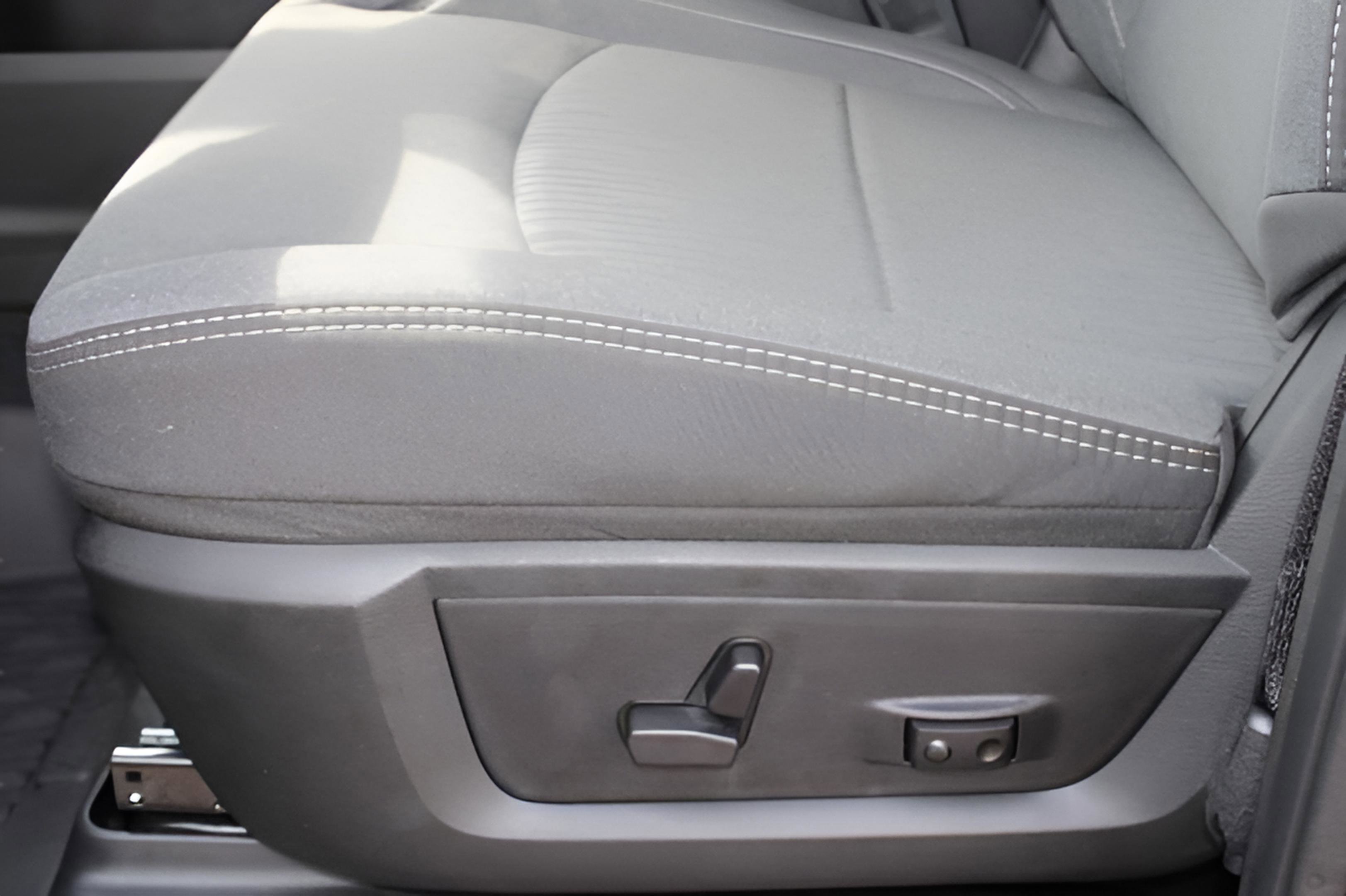 New 2024 RAM 2500 Big Horn w/ Night Edition image 24