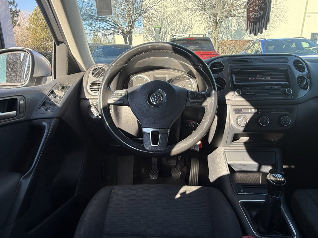 Used 2013 Volkswagen Tiguan S image 22