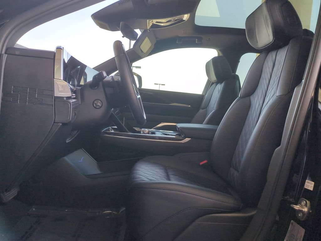 Used 2026 Cadillac Escalade IQL Luxury AWD/4WD image 23