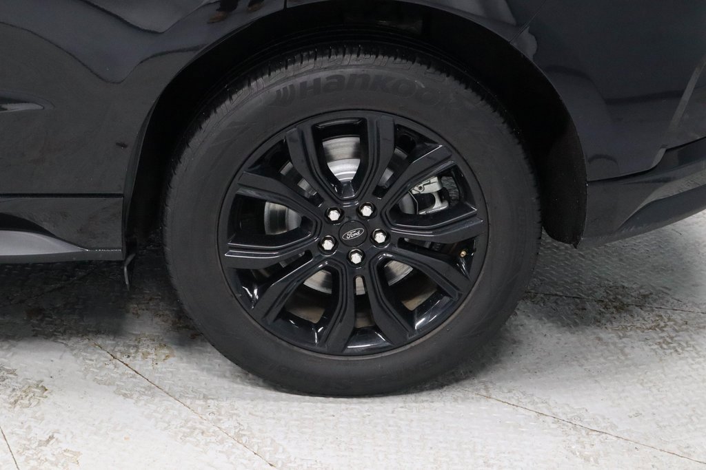 Certified 2022 Ford Edge SE w/ Black Appearance Package image 18