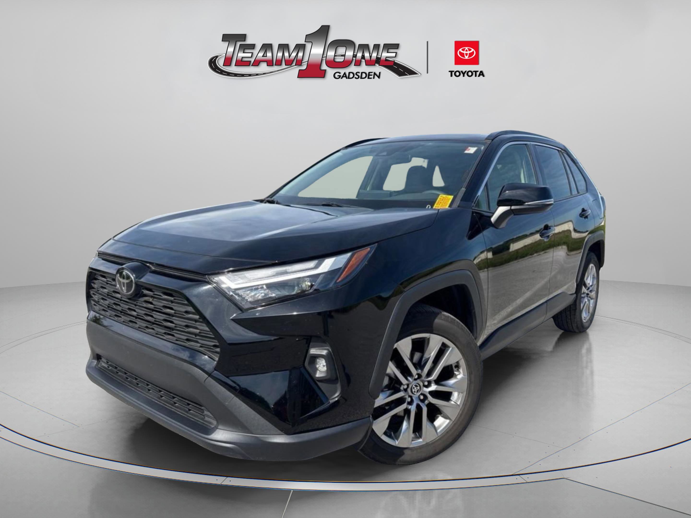 Used 2023 Toyota RAV4 XLE Premium FWD image 7