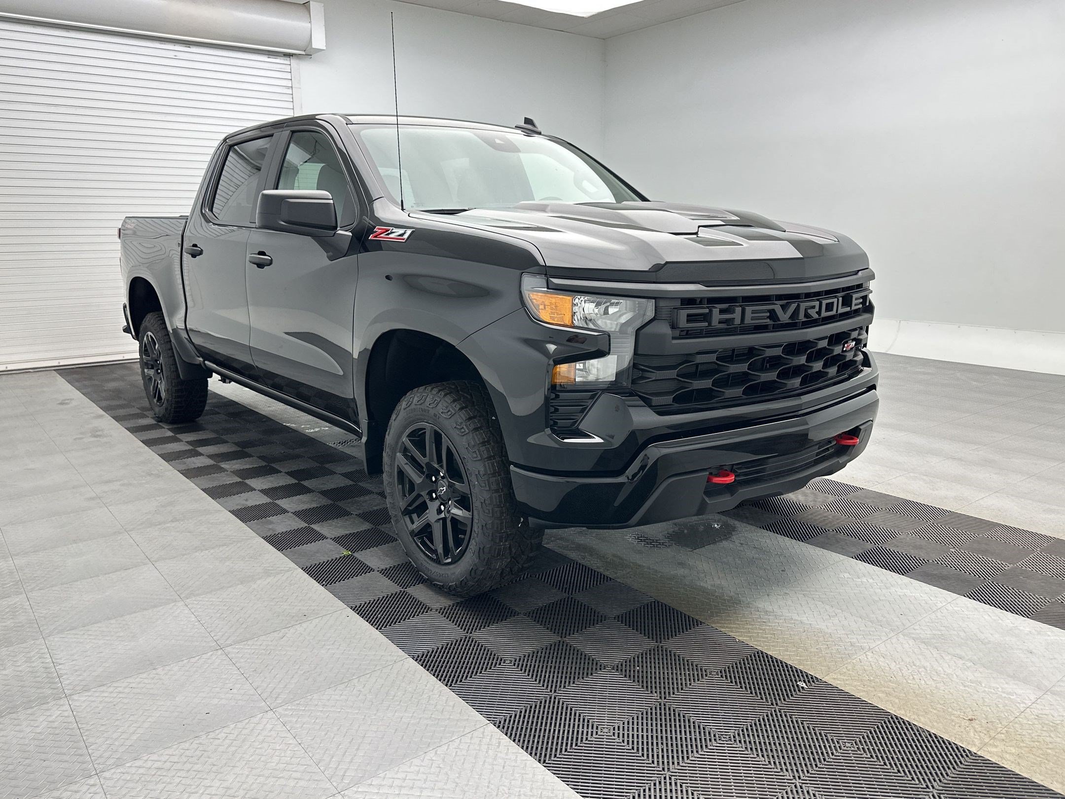 New 2026 Chevrolet Silverado 1500 Custom Trail Boss w/ LPO, Dark Essentials Package AWD/4WD image 7