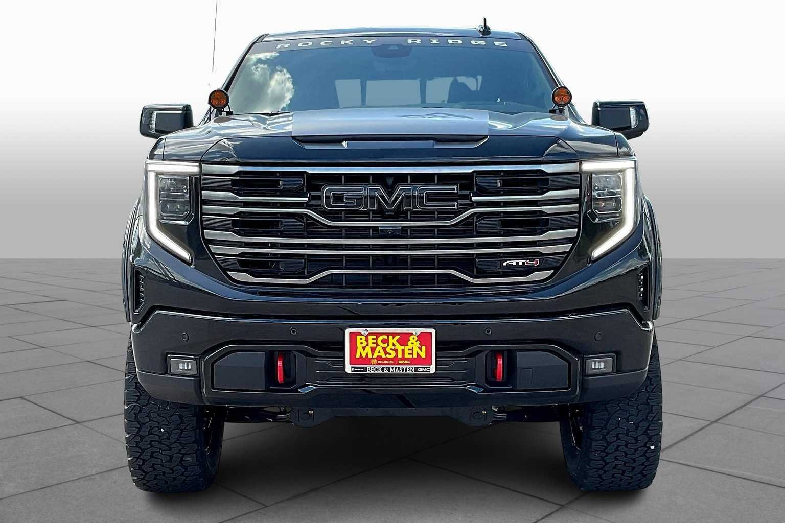 New 2025 GMC Sierra 1500 AT4 w/ AT4 Premium Package image 3