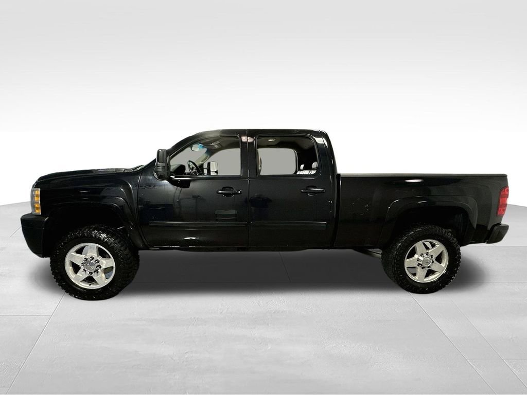 Used 2014 Chevrolet Silverado 2500 LTZ w/ LTZ Plus Package AWD/4WD image 7