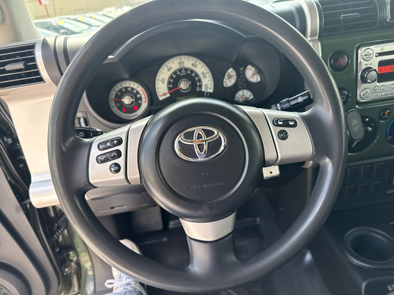 Used 2013 Toyota FJ Cruiser 2WD image 14