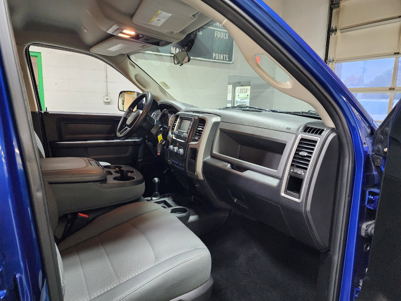 Used 2017 RAM 2500 Tradesman w/ Chrome Appearance Group image 25