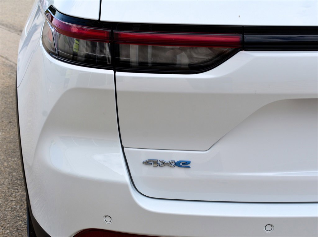 New 2024 Jeep Grand Cherokee Limited 4xe image 11