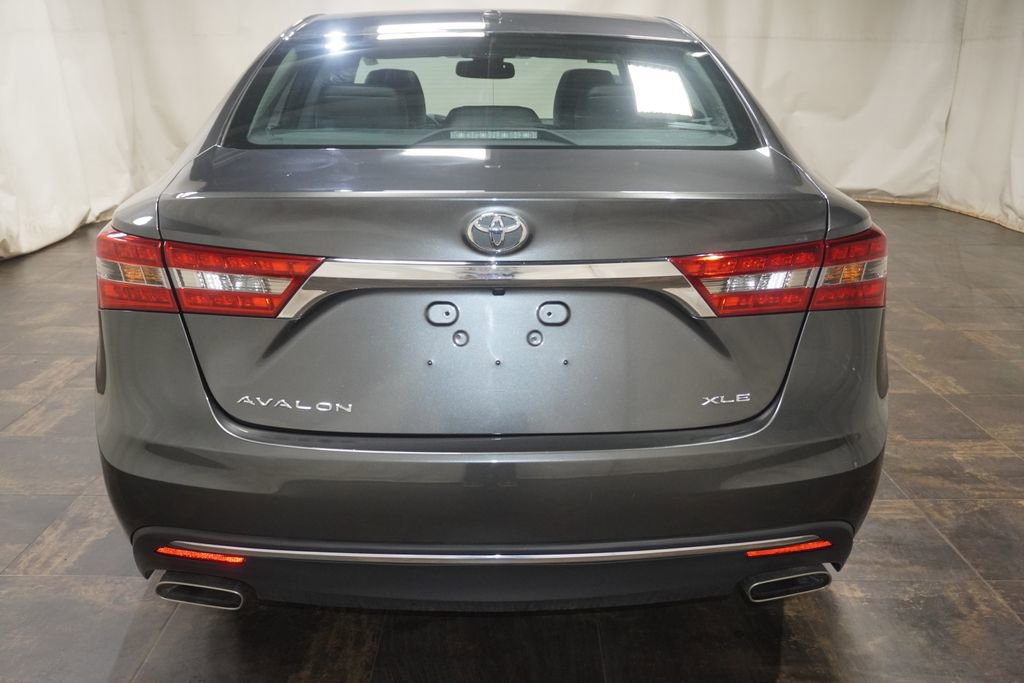 Used 2017 Toyota Avalon XLE Premium w/ All Weather Liner Package FWD image 6