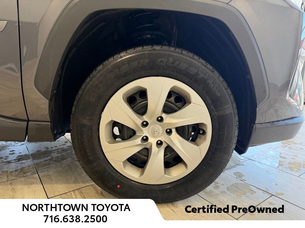 Used 2022 Toyota RAV4 LE AWD/4WD image 7