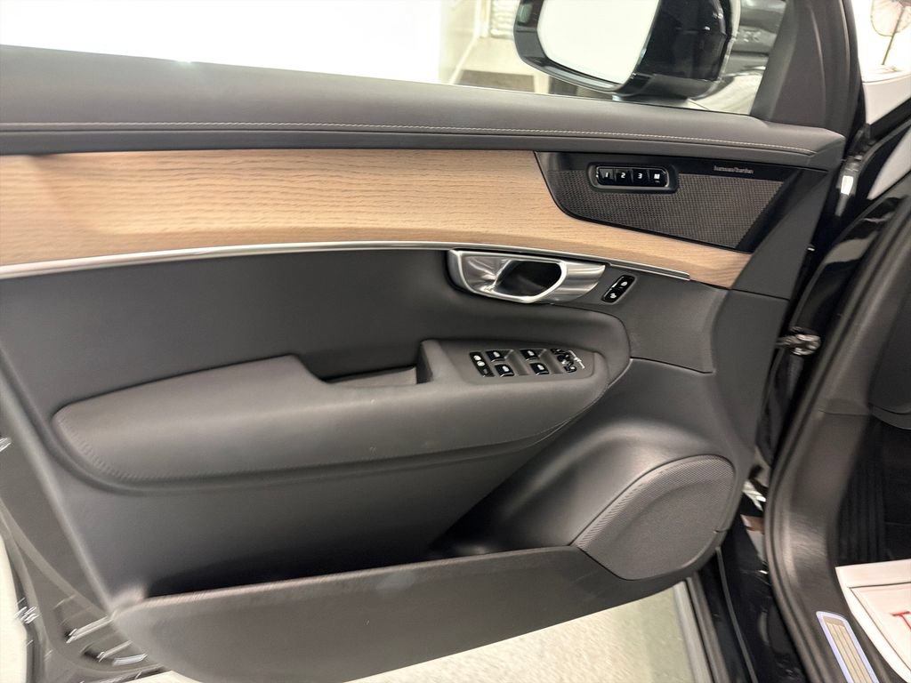 Used 2026 Volvo XC90 B6 Plus AWD/4WD image 12