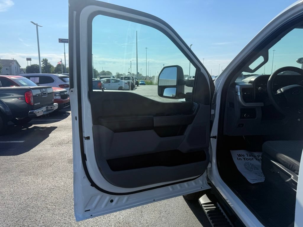 Certified 2025 Ford F350 XLT AWD/4WD image 21