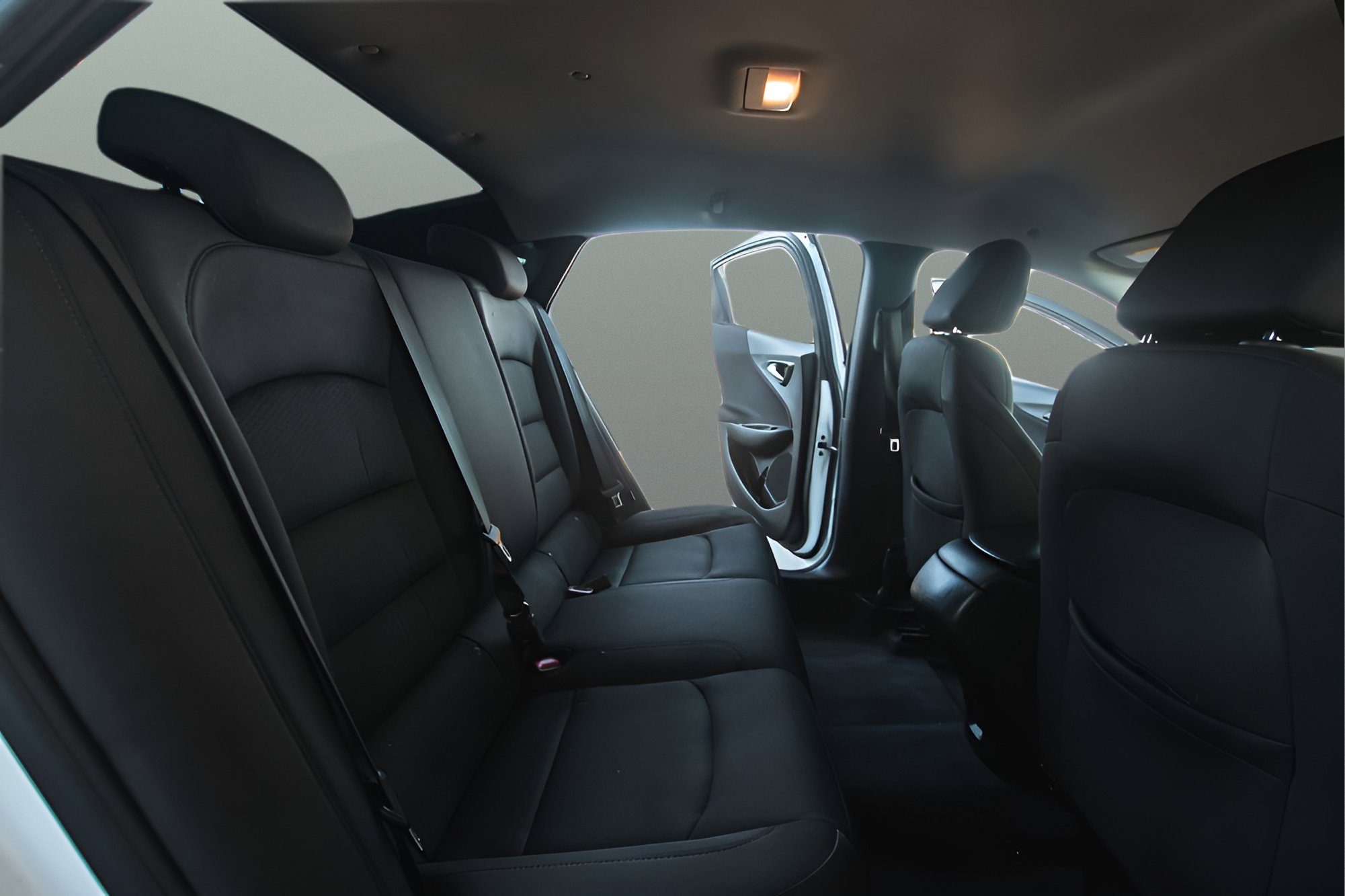 Used 2022 Chevrolet Malibu LS FWD image 16