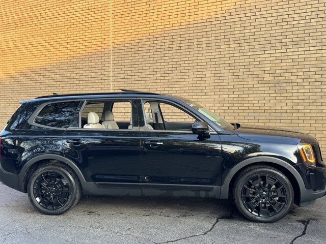 Used 2021 Kia Telluride SX w/ Nightfall Edition Package AWD/4WD image 4