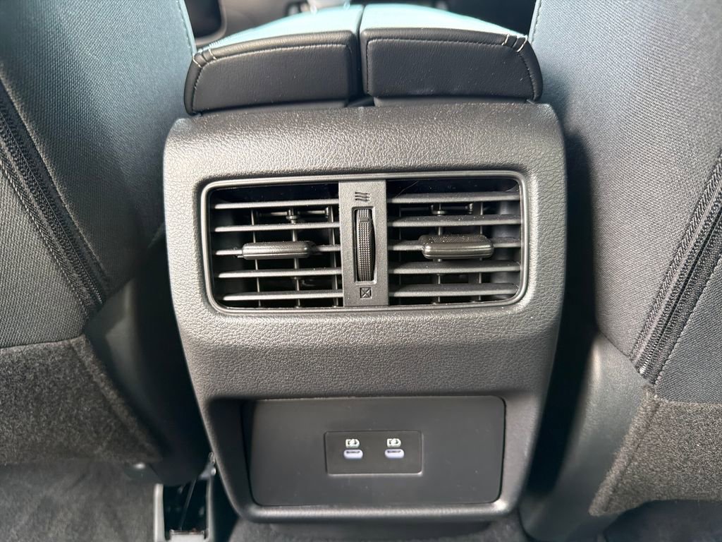 Certified 2026 Nissan Rogue SV FWD image 22